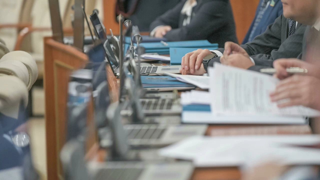 Енді заңдар қазақшасы түсініксіз болса, кері қайтарылады