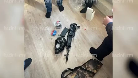 Ұсталған қылмыстық топ мүшелерінен есірткі мен қару табылды