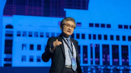 Бізге жасанды интеллектті қолдану үшін жаңа білім қажет - Нобель сыйлығының лауреаты