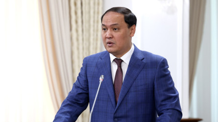Ербол Қарашөкеев: "Тұрғындарға бос уәде беріп, алдамауға тиіспіз"