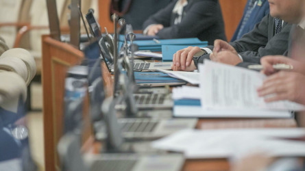 Енді заңдар қазақшасы түсініксіз болса, кері қайтарылады