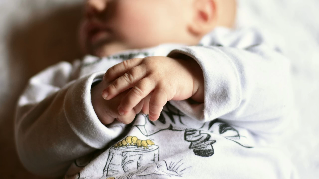 Алматы облысының тұрғыны жаңа туған сәбиін әлеуметтік желі арқылы сатпақ болған