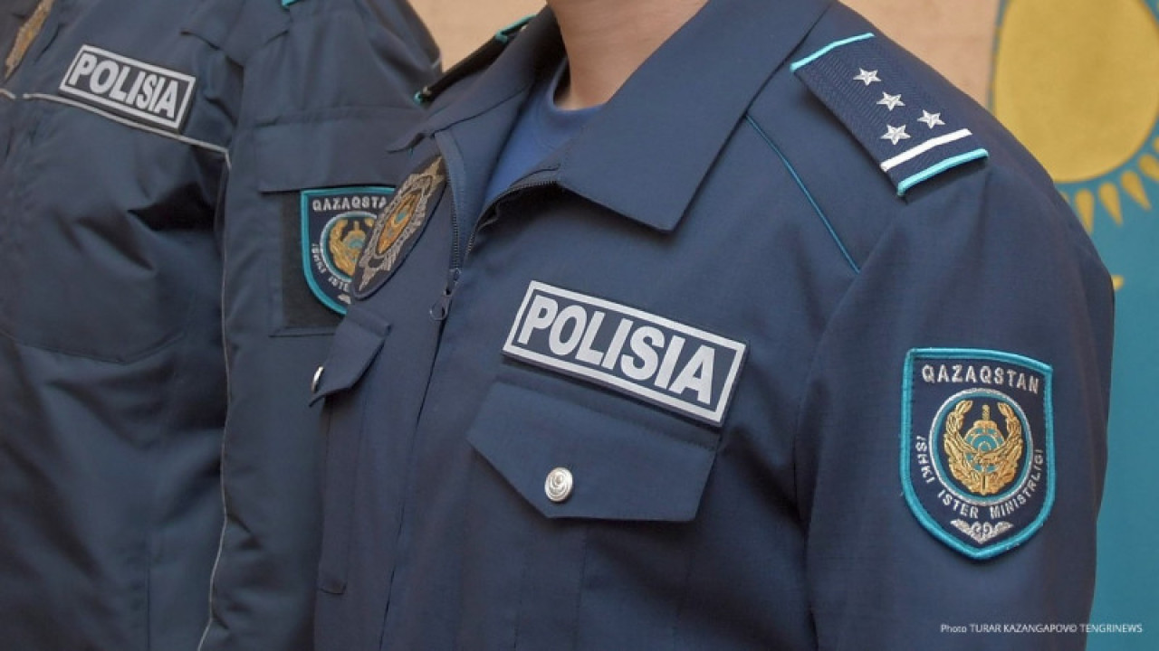 Екі полицейдің оқушы қызды зорлағаны рас па?: Департамент жауабы