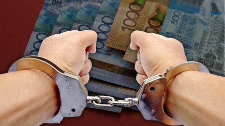 Тірі анасын жерлеу үшін ақша сұраған