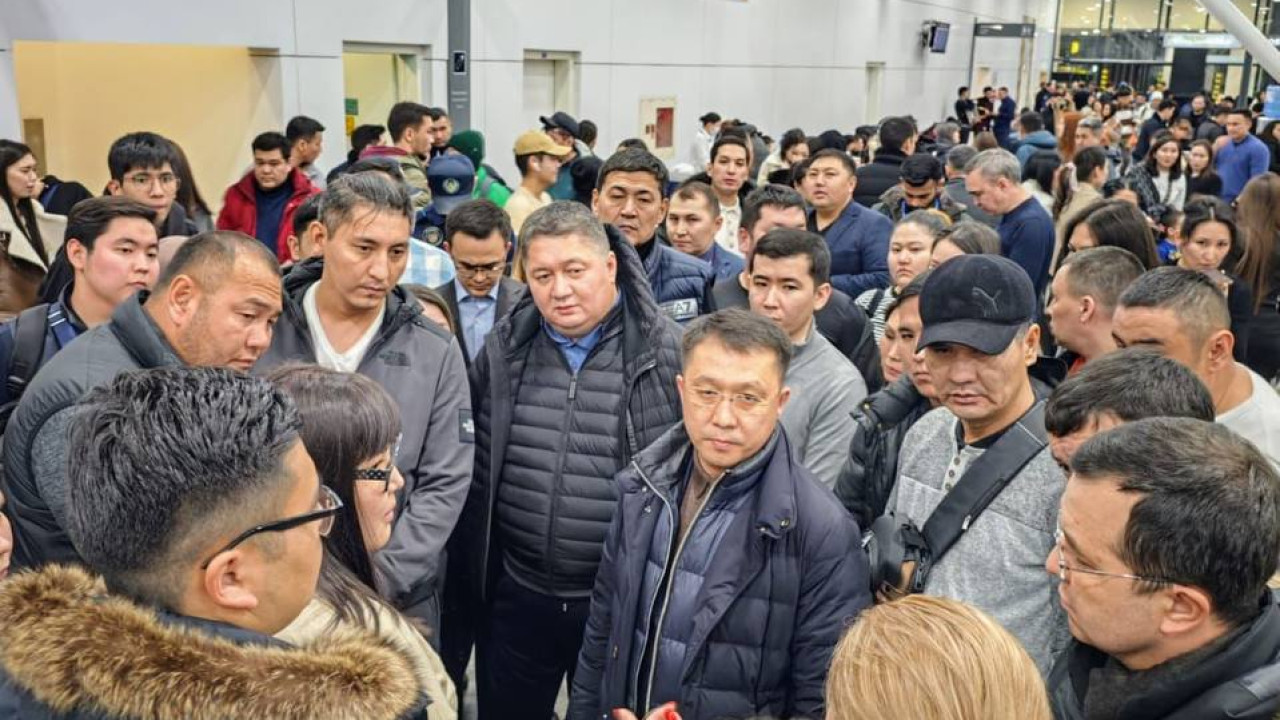 Көлік министрі Марат Қарабаев Астана әуежайына барды