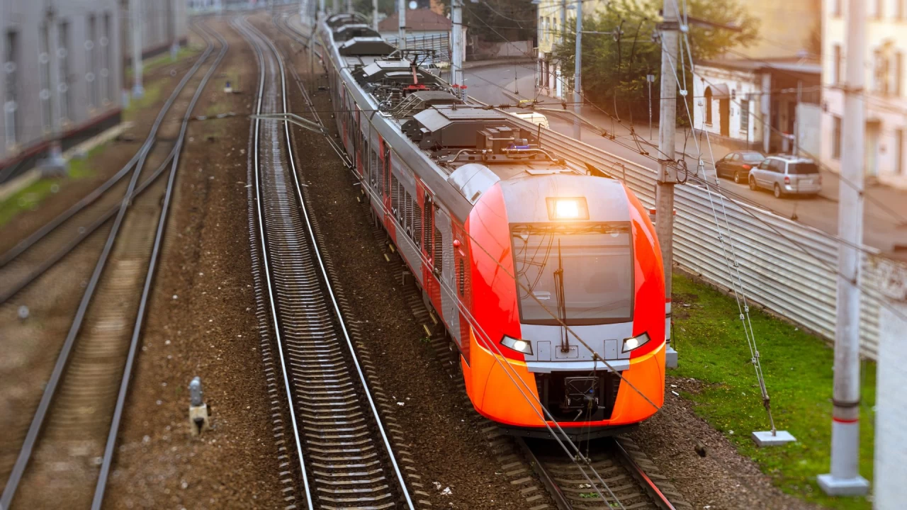 Француз компаниясы еліміздің 4 өңірінде электровоз өндірісін ашады