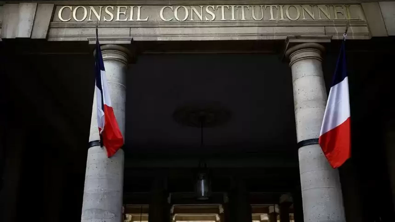 Францияның Конституциялық кеңесі зейнетақы реформасын мақұлдады