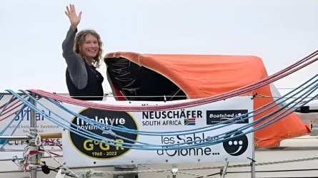 Жер шарын айналатын Golden Globe Race жарысында алғаш рет әйел адам жеңіске жетті