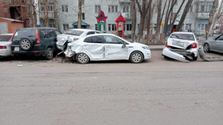 Астанада КамАЗ жүргізушісі 6 көлікті соғып, қашып кеткен