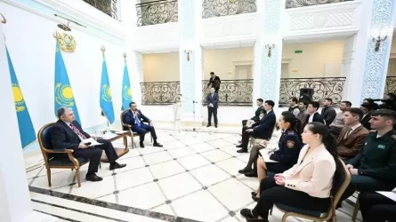 Мәулен Әшімбаев Мәскеуде қазақстандық студенттермен кездесті