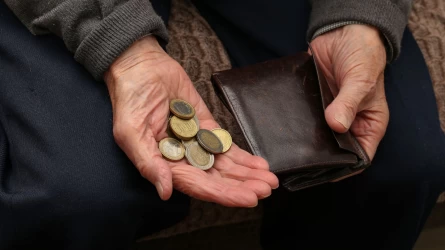 Әлеуметтік мекеме басшысы зейнеткерлер мен мүгедектігі бар адамдардың қаражатын ұрлаған