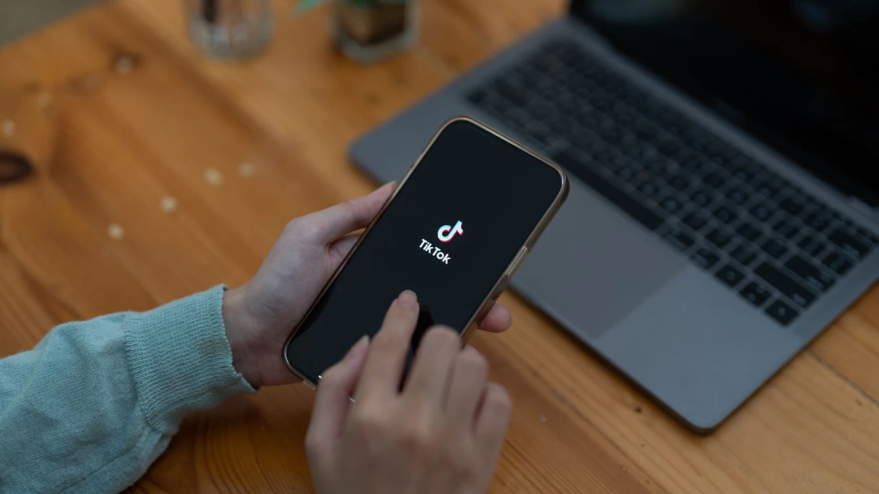 «TikTok» желісінде ұйымдастырылып жатқан құмар ойындар - заңсыз
