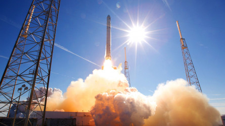 SpaceX 56 жаңа буынды Starlink спутнигі бар зымыран тасымалдағышын ұшырды