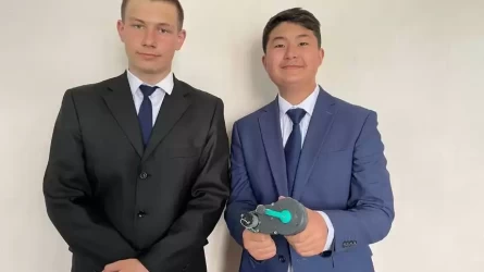 Ақмолалық оқушылар қол генераторын құрастырды