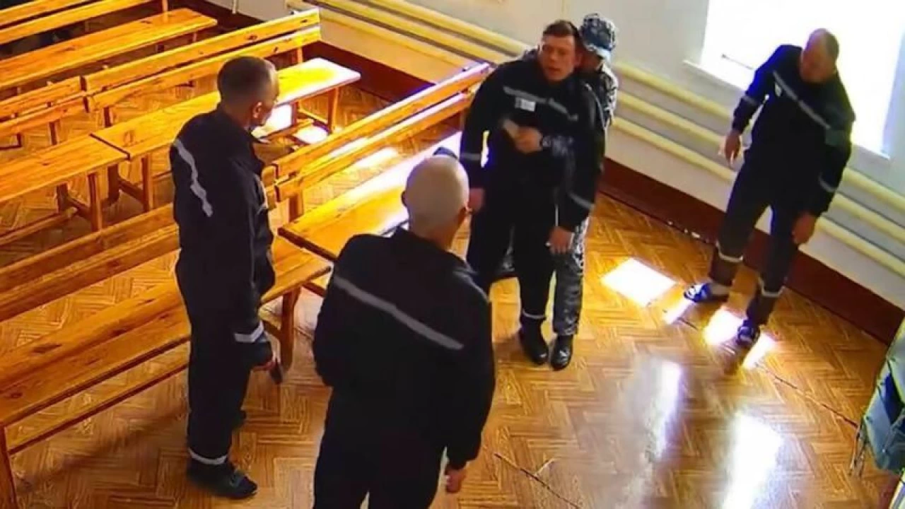 Қарағандыда ҚАЖД қызметкерлері кәмпитке қақалып, есін жоғалтқан ер адамды аман алып қалды