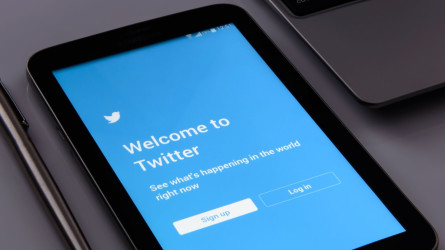 Илон Маск Twitter атауын өзгертпек