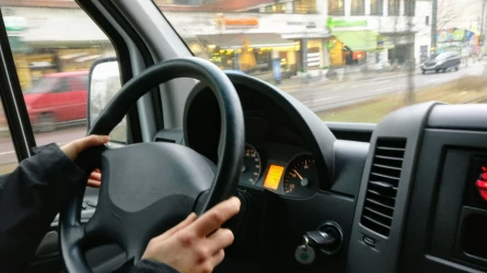 Атырау облысында 1,1 млн теңгеден астам айыппұлын төлемеген жүргізуші ұсталды