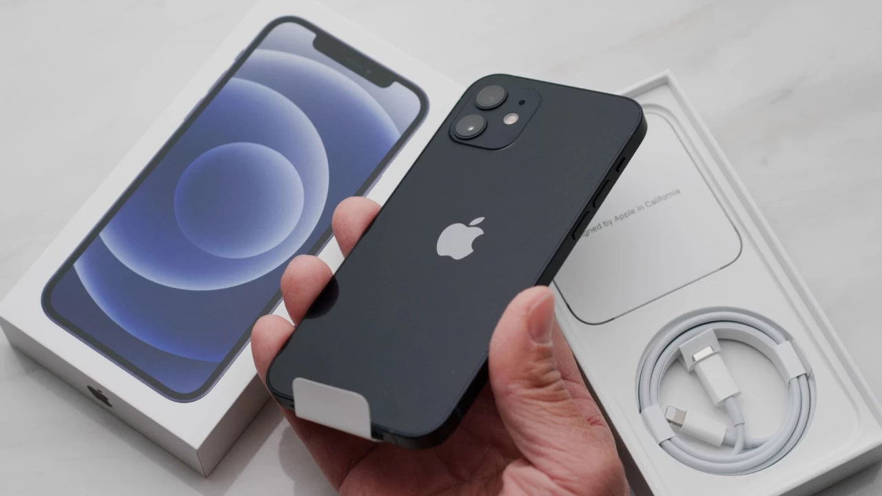 Ерлі-зайыптылар iPhone сатып алу үшін баласын сатып жіберген