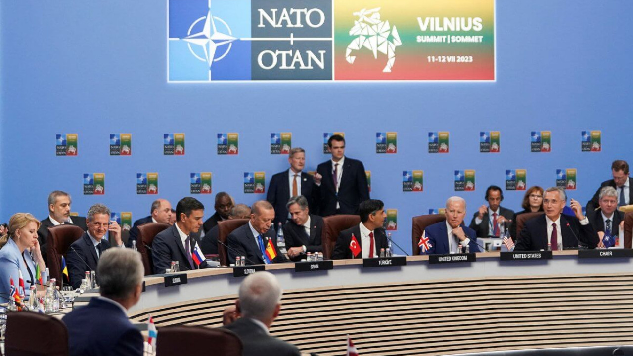 Украинаның НАТО-ға неге кіре алмайтыны түсіндірілді