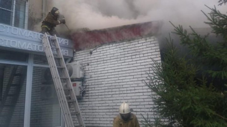 Өскеменде дәмхана өртеніп, 55 адам эвакуацияланды