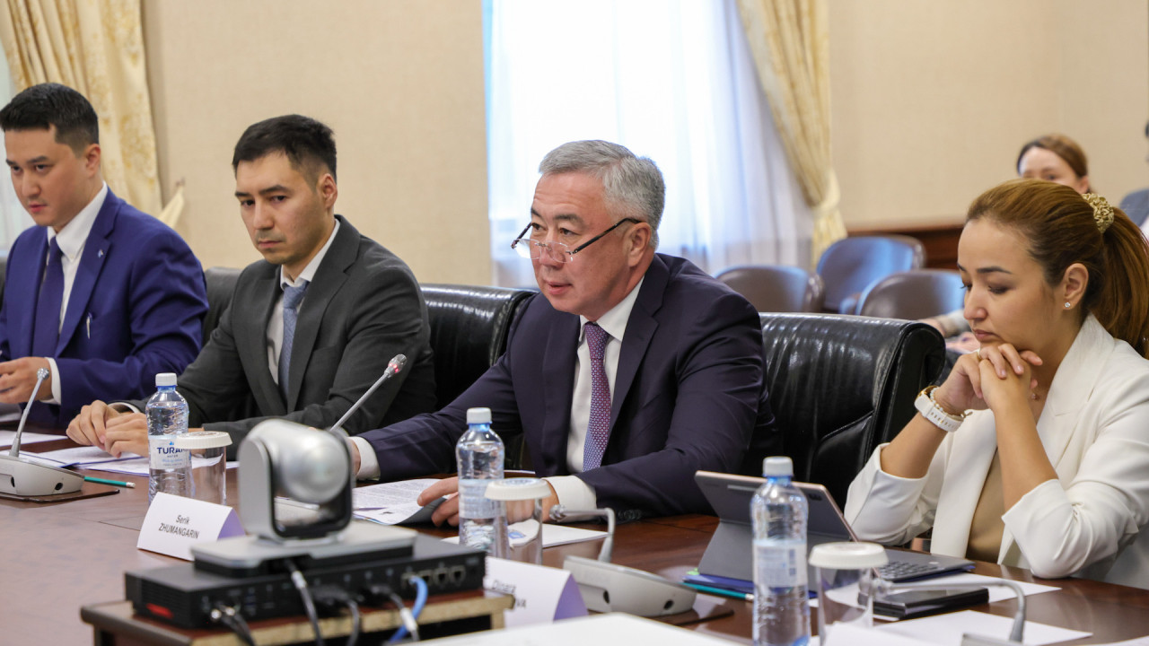 Астанада Қазақстан мен Пәкістан арасындағы сауда-логистикалық мүмкіндіктердің дамуы талқыланды