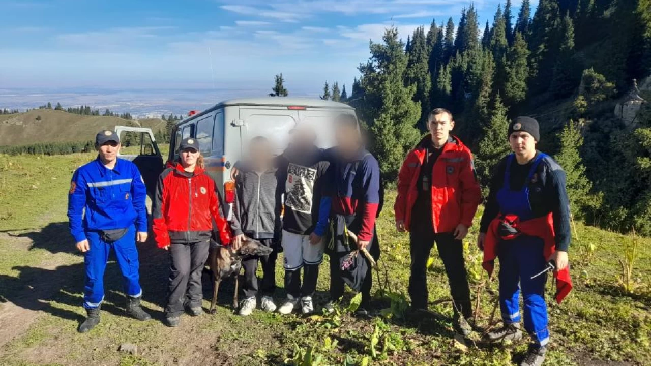 Тауға шығамыз деп үш жасөспірім адасып қалған