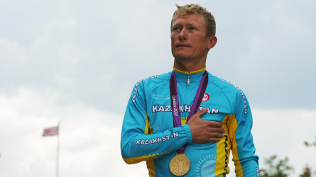Әйгілі велошабандоз Александр Винокуров тағы да чемпион атанды