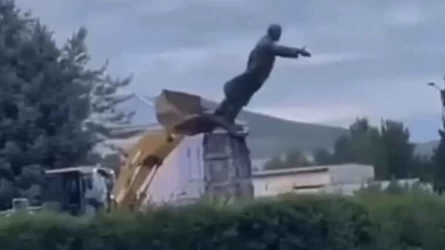 Шығыс Қазақстанда Ленин ескерткішінің құлауына байланысты тергеу басталды