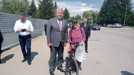 Риддерлік әйел мәселесін айту үшін ШҚО әкімінің артынан велосипедпен қуды