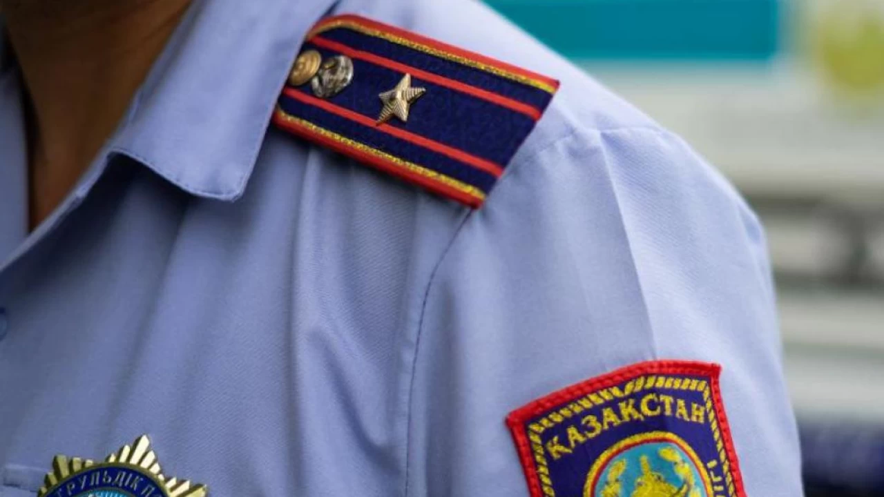 Қорғаста бір топ жас жігіт төбелескен: оқиға орнынан тапанша табылды