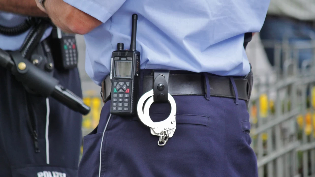 Алматы тұрғыны өзін шенеунік ретінде таныстырып, аса ірі көлемде қаржы жымқырған