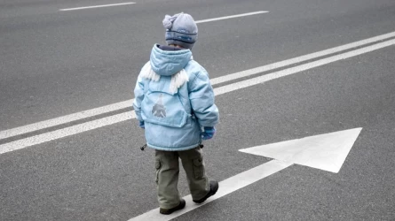 Нарынқолда 15 жастағы бала 6 оқушыны көлікпен қақты