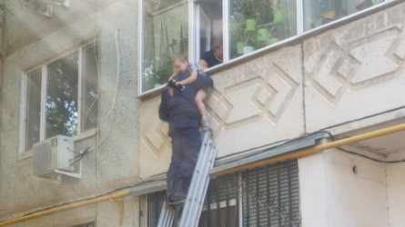 Ақтөбелік өрт сөндірушілер өрттен 25 адамды құтқарып, эвуакациялады