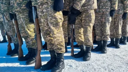 Өскемендік шенеунік әскери қызметті кейінге қалдырғаны үшін пара алған