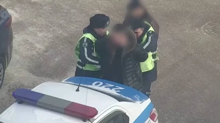 Астанада полицейді көлігімен сүйреген мас жүргізуші ұсталды