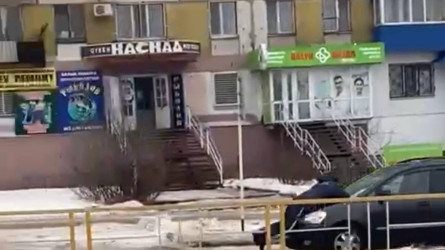 Рудныйлық тұрғын полицейді қасақана қаққаны үшін қылмыстық жауапкершілікке тартылды