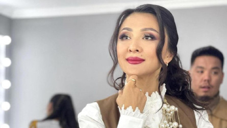 «Áıelderdіń tolǵatyp jatqan vıdeolaryn júkteýі – uıat»: Merýert Túsіpbaeva bloger áıelderge qatań eskertý jasady