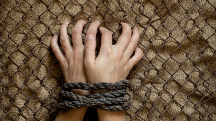«Адам басына 10 мың доллардан сұрады». СІМ Таиландта құлдықта болған екі қыздың құтқарылғанын айтты
