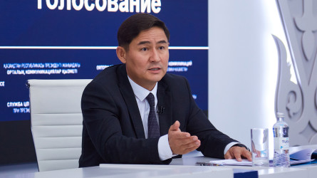 Азамат Есқараев бұрынғы қызметінде қалды