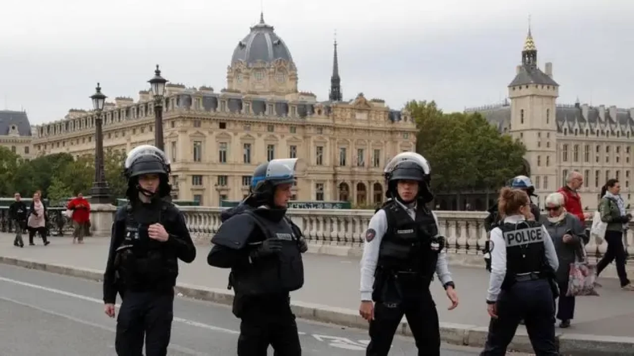 Франция Мәскеудегі терактіден кейін лаңкестік қауіптің жоғары деңгейін енгізді