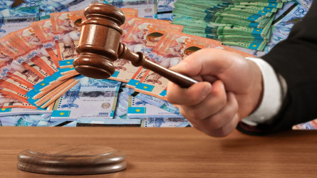 Қазтеміртранстың 4 қызметкері пара алғаны үшін сотталды