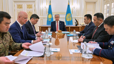 Тоқаев су тасқынына байланысты халықтан кешірім сұрап, вице-премьер мен әкімдерге қатаң сөгіс жариялады