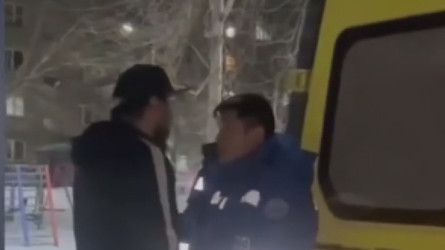 Қарағандыда соққыға жығылған жедел жәрдем жүргізушісі 5 млн теңге өтемақы талап етті