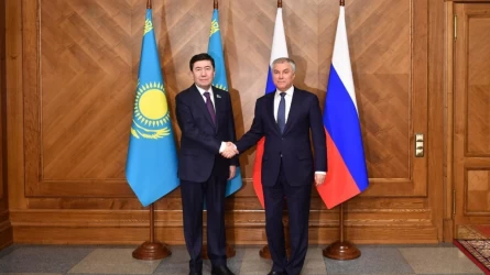 Мәжіліс төрағасы Ерлан Қошанов Ресейге іс-сапармен барды
