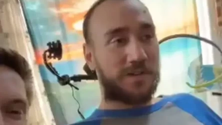 Илон Масктің компаниясы миына чип салған алғашқы адам ой күшімен шахмат ойнады
