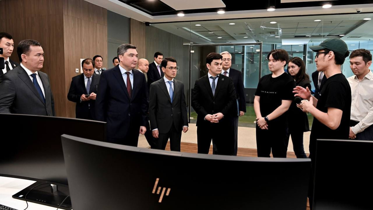 Үкімет басшысы мен Министр Бағдат Мусин Astana Hub инновациялық экожүйесін аралады
