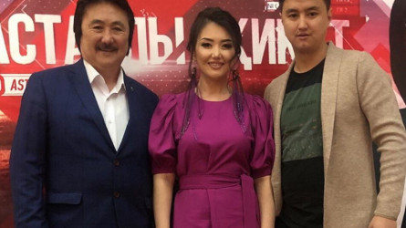 «Екеуінің арасына әжем түсті»: Зарина Омарова ата-анасының ажырасқан сәтін еске алды