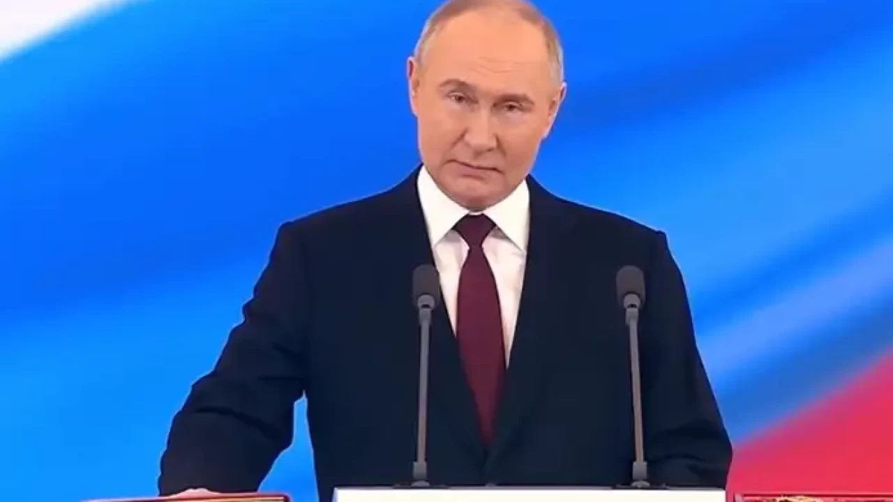 Путин бесінші рет Ресей президенті қызметіне ресми кірісті