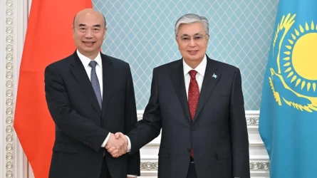 Prezıdent QHR Memlekettіk keńesі Premerіnіń orynbasary Lıý Gochjýndy qabyldady