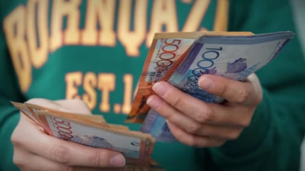 Енді несиесі айлығының жартысына тең қазақстандықтарға жаңа несие берілмейді
